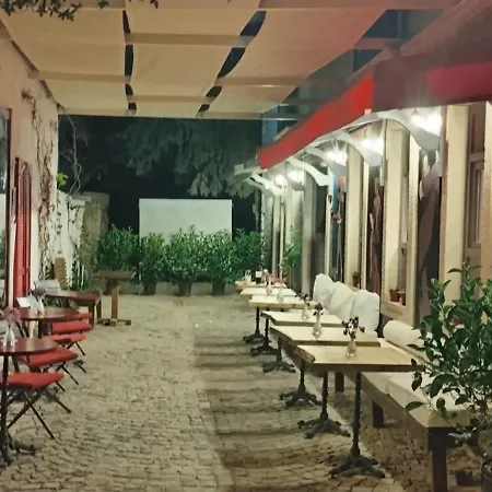 Al'cati Flaneur Çeşme