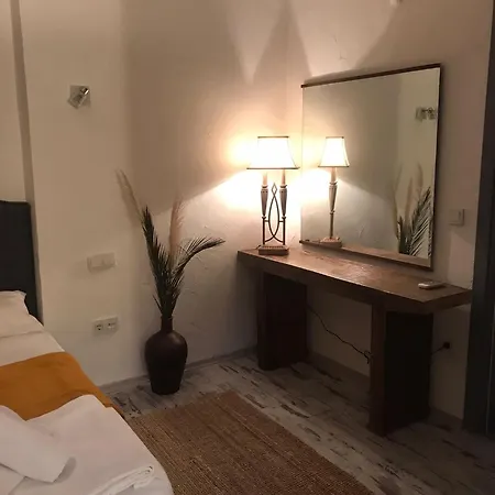Al'cati Flaneur Bed & Breakfast Çeşme